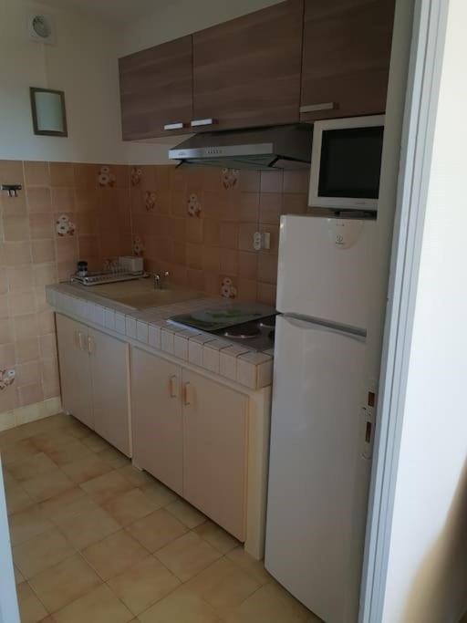 Residence Lou Cigaloun - Ana Location Греу-ле-Бен Екстер'єр фото
