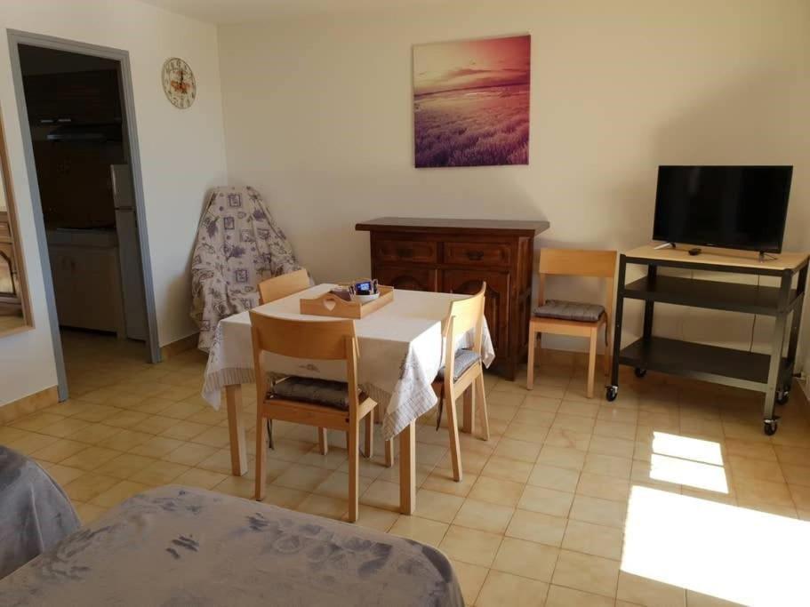 Residence Lou Cigaloun - Ana Location Греу-ле-Бен Екстер'єр фото